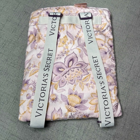 Victoria’s Secret 2 in 1 Beach Towel Backpack Pool Bag Purple Floral NWT main image 7